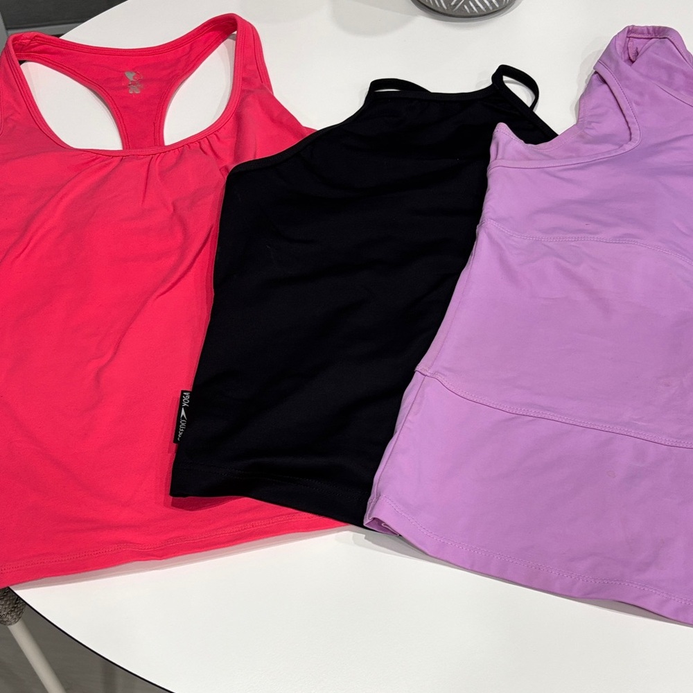WORKOUT TOP BUNDLE- 3 TOPS- PRICED TO SELL- SIZE S